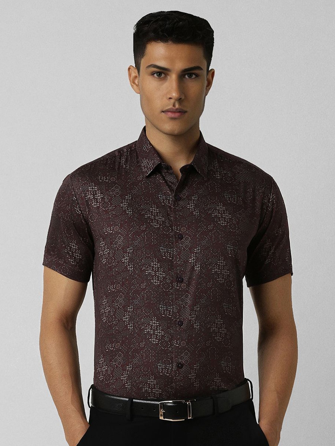 

V Dot Men Spread Collar Floral Printed Cotton Slim Fit Formal Shirt, Brown