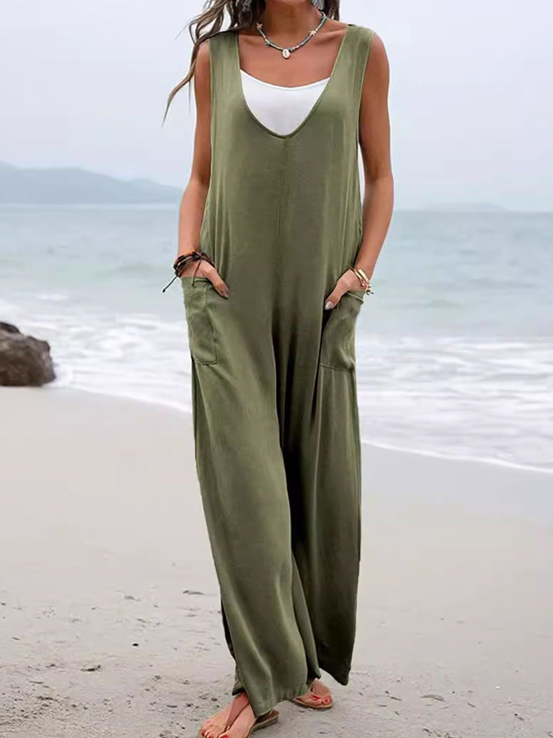 

StyleCast Women Solid Scoop Neck Sleeveless Basic Jumpsuit, Green