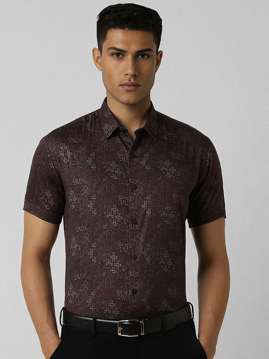 

V Dot Men Spread Collar Floral Printed Cotton Slim Fit Formal Shirt, Brown