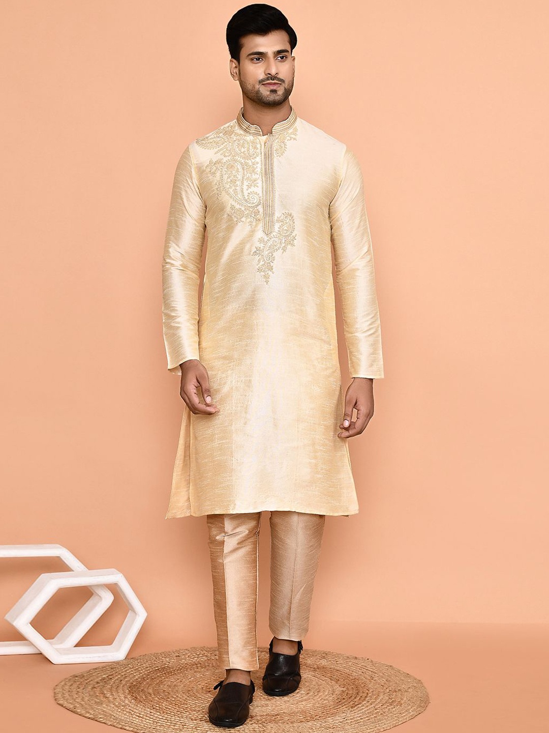 

Arihant Rai Sinha Floral Embroidered Straight Kurta with Trouser, Beige