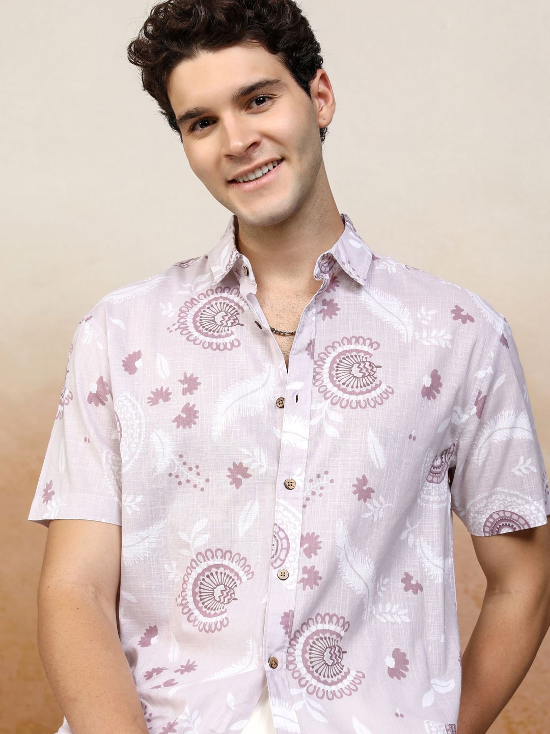 

Highlander Men Floral Printed Relaxed Shirt, Grey