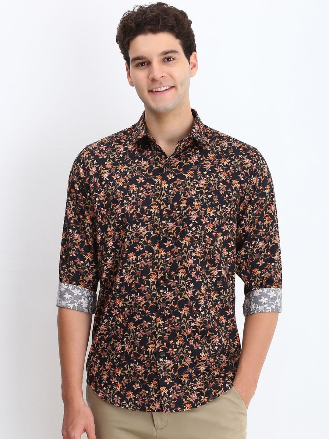 

Allen Solly Men Classic Spread Collar Floral Printed Cotton Slim Fit Casual Shirt, Black