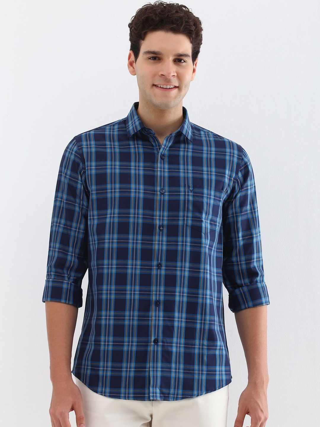 

Allen Solly Men Spread Collar Tartan Checked Cotton Slim Fit Casual Shirt, Blue