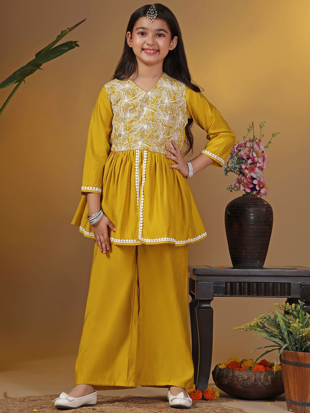 

FASHION DREAM Girls Floral Embroidered Thread Work V-Neck A-Line Kurta With Trouser, Mustard
