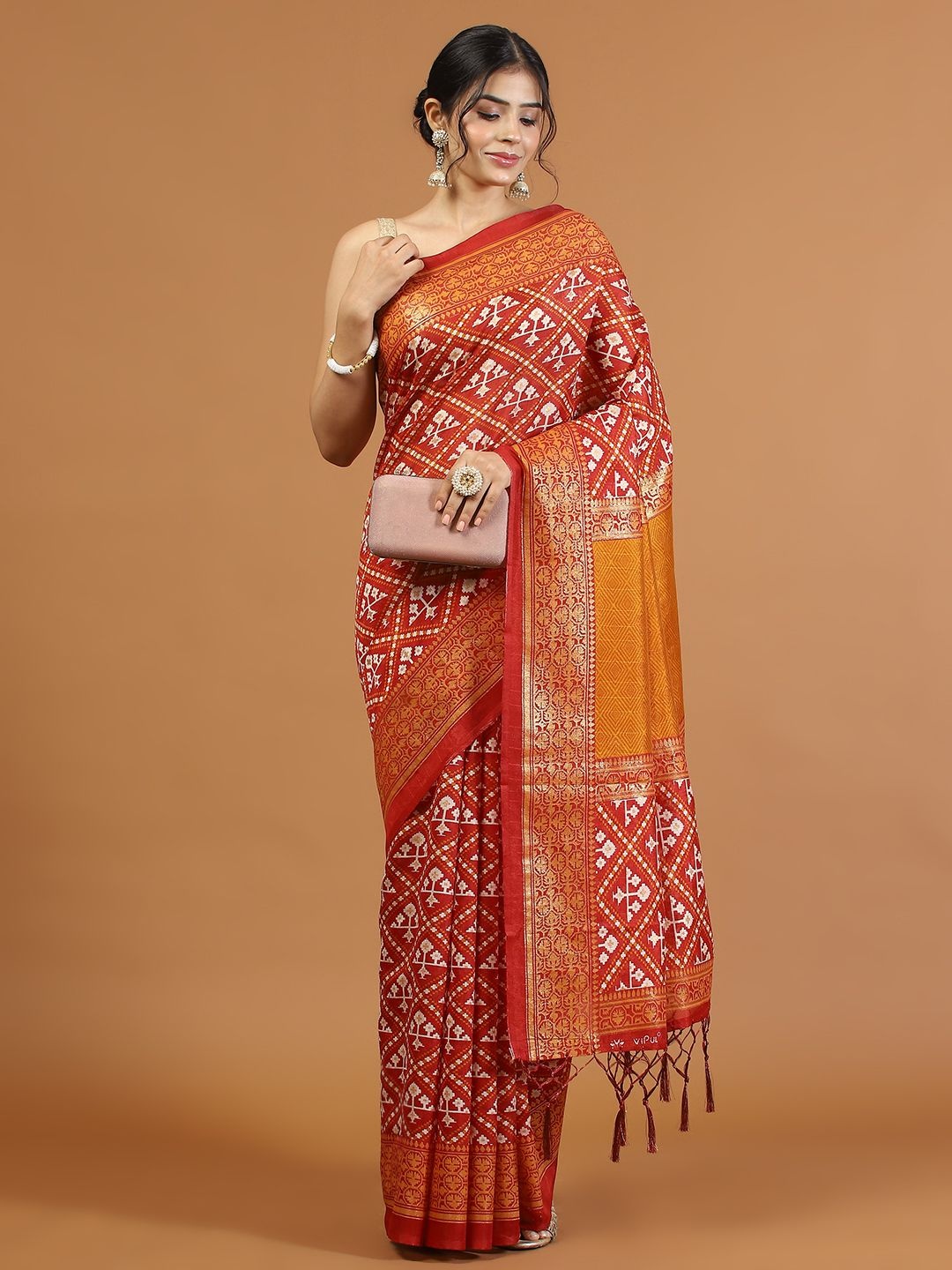 

Meena Bazaar Printed Saree, Maroon