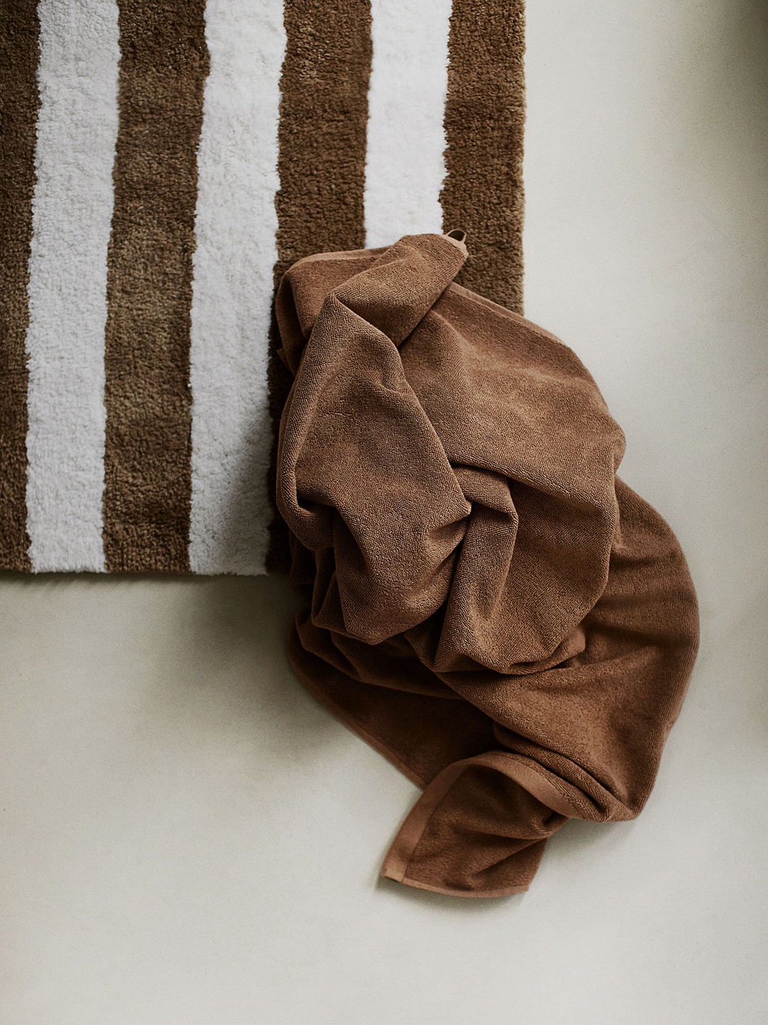 

H&M Beige Terry Bath Sheet
