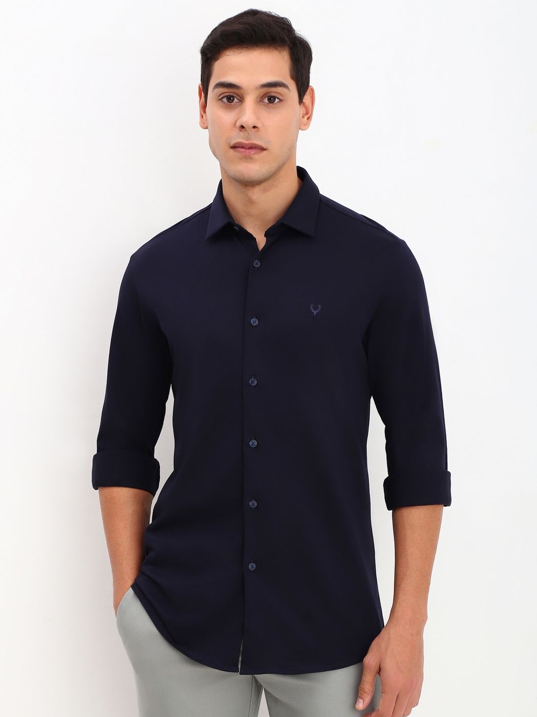 

Allen Solly Men Spread Collar Solid Cotton Slim Fit Casual Shirt, Navy blue