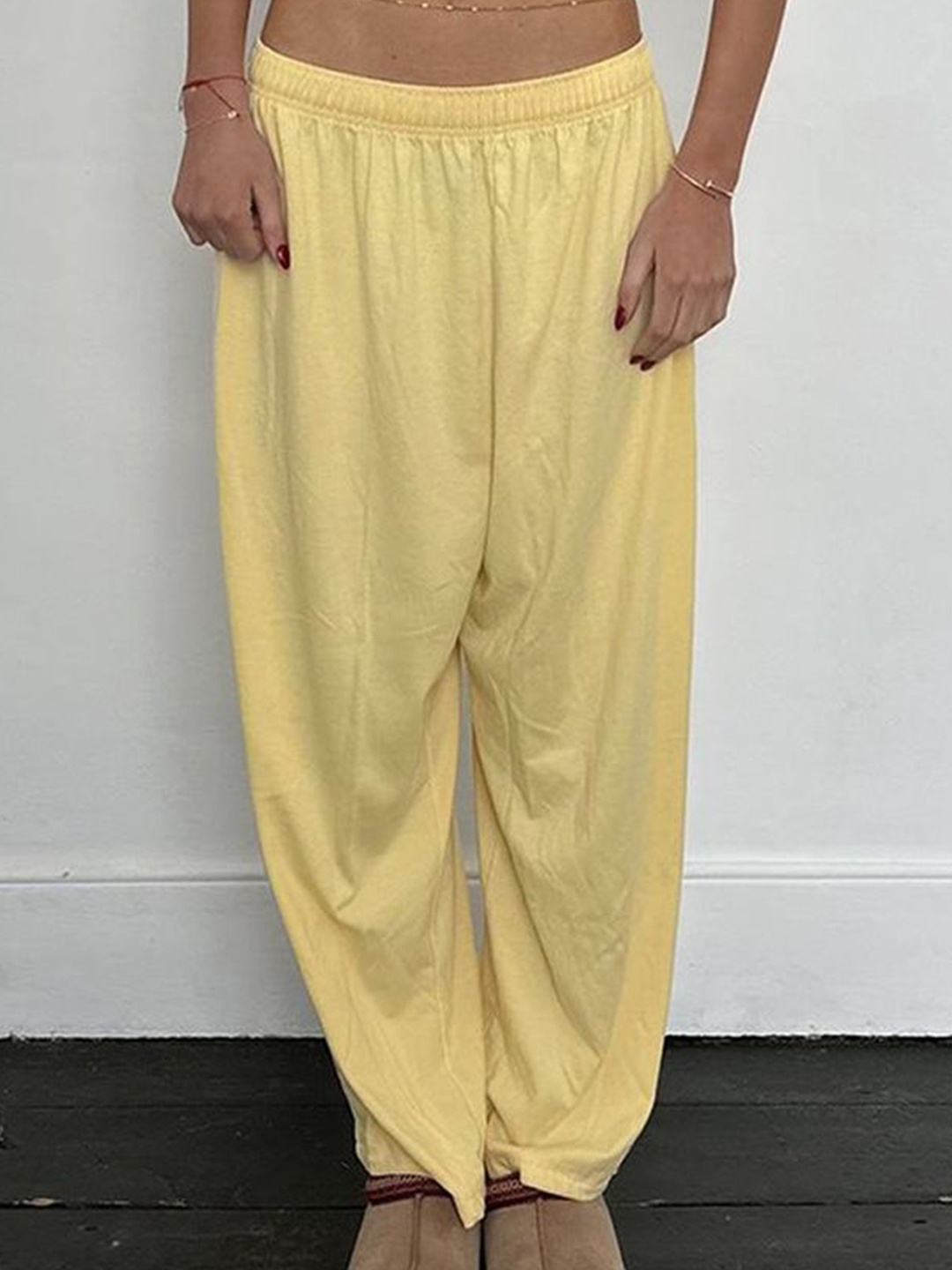 

LULU & SKY Women Straight Fit Trousers, Yellow