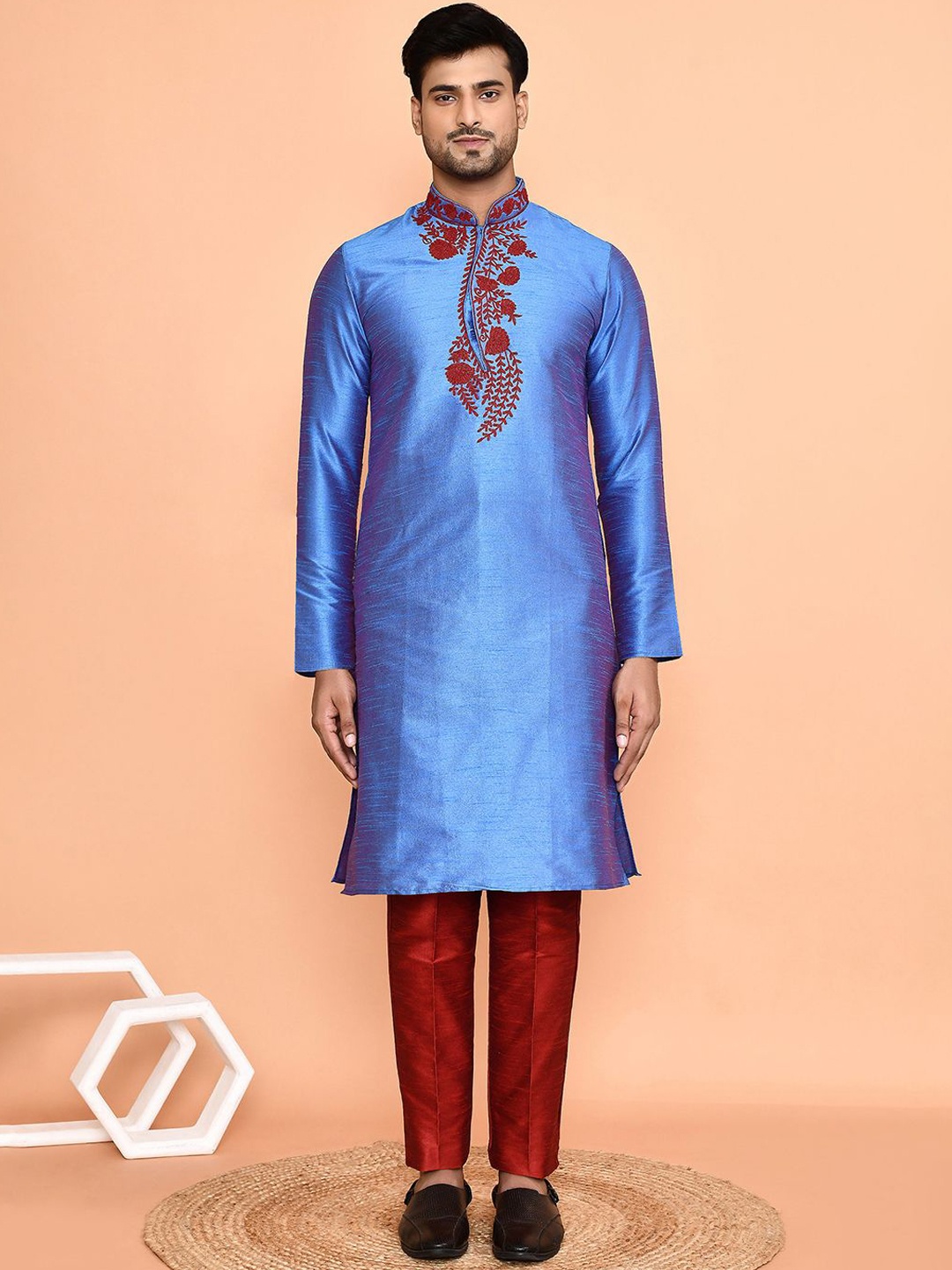 

Arihant Rai Sinha Mandarin Collar Floral Embroidered Thread Work Kurta with Trouser, Blue