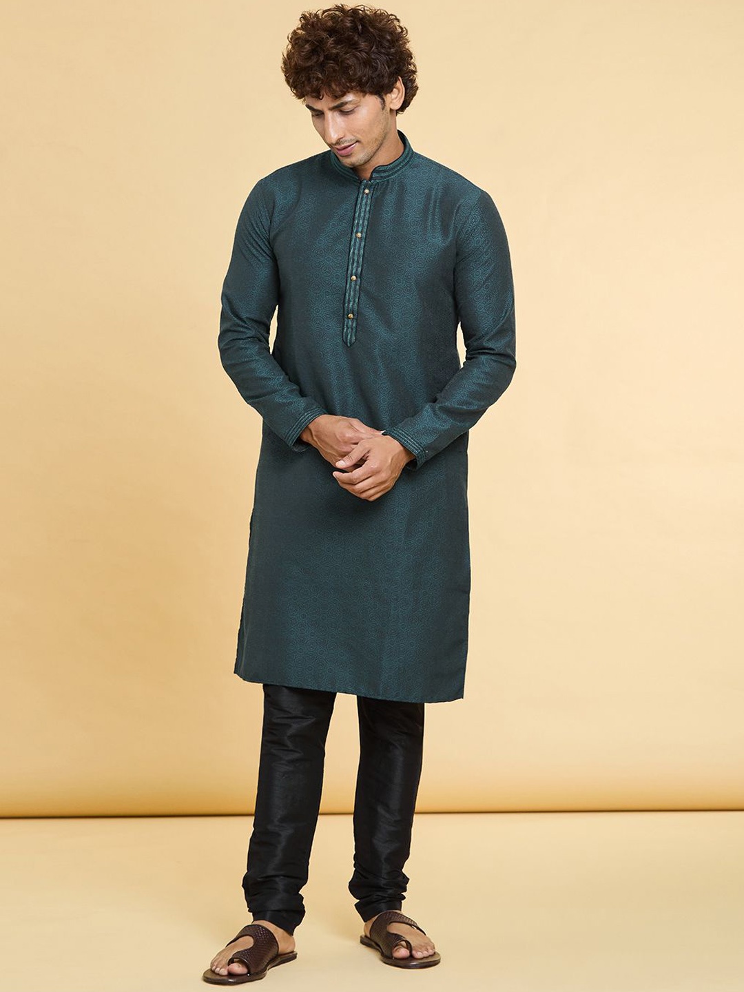 

Arihant Rai Sinha Mandarin Collar Straight Kurta With Churidar, Green