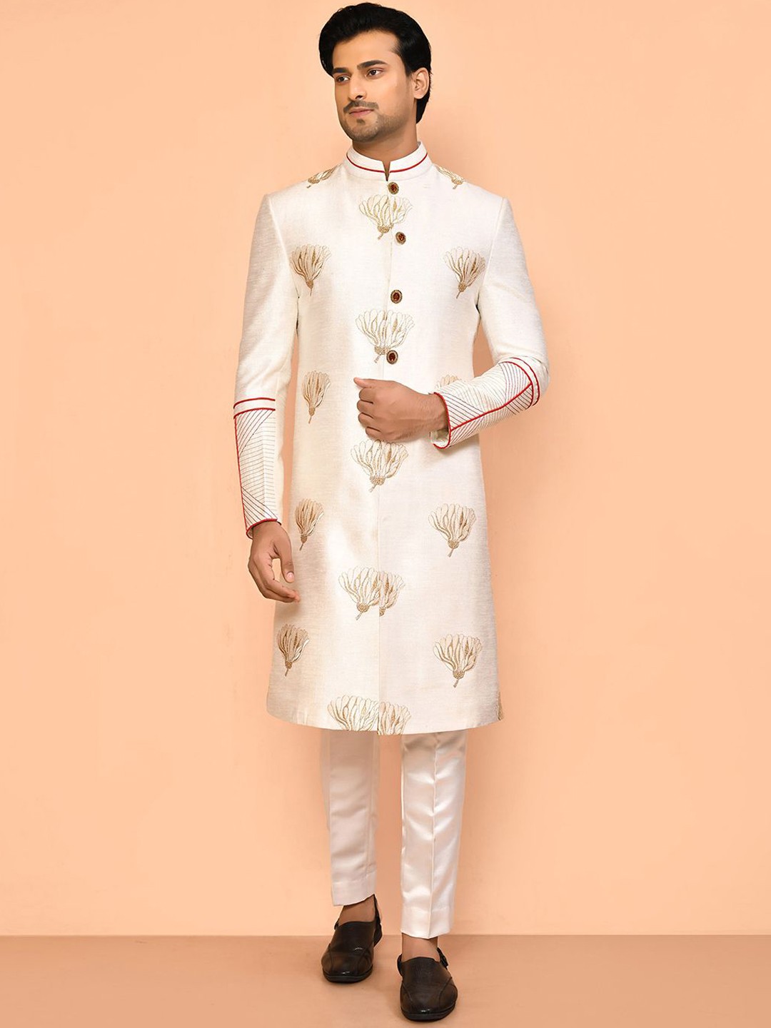 

Aryavir Malhotra Men Embroidered Sherwani Set, Cream