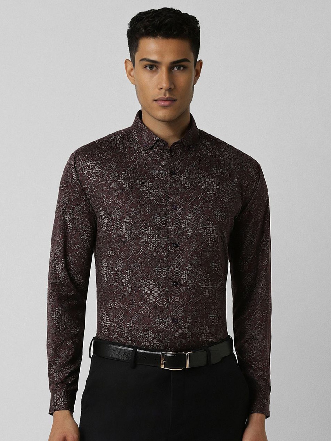 

V Dot Men Button-Down Collar Floral Printed Cotton Slim Fit Formal Shirt, Brown