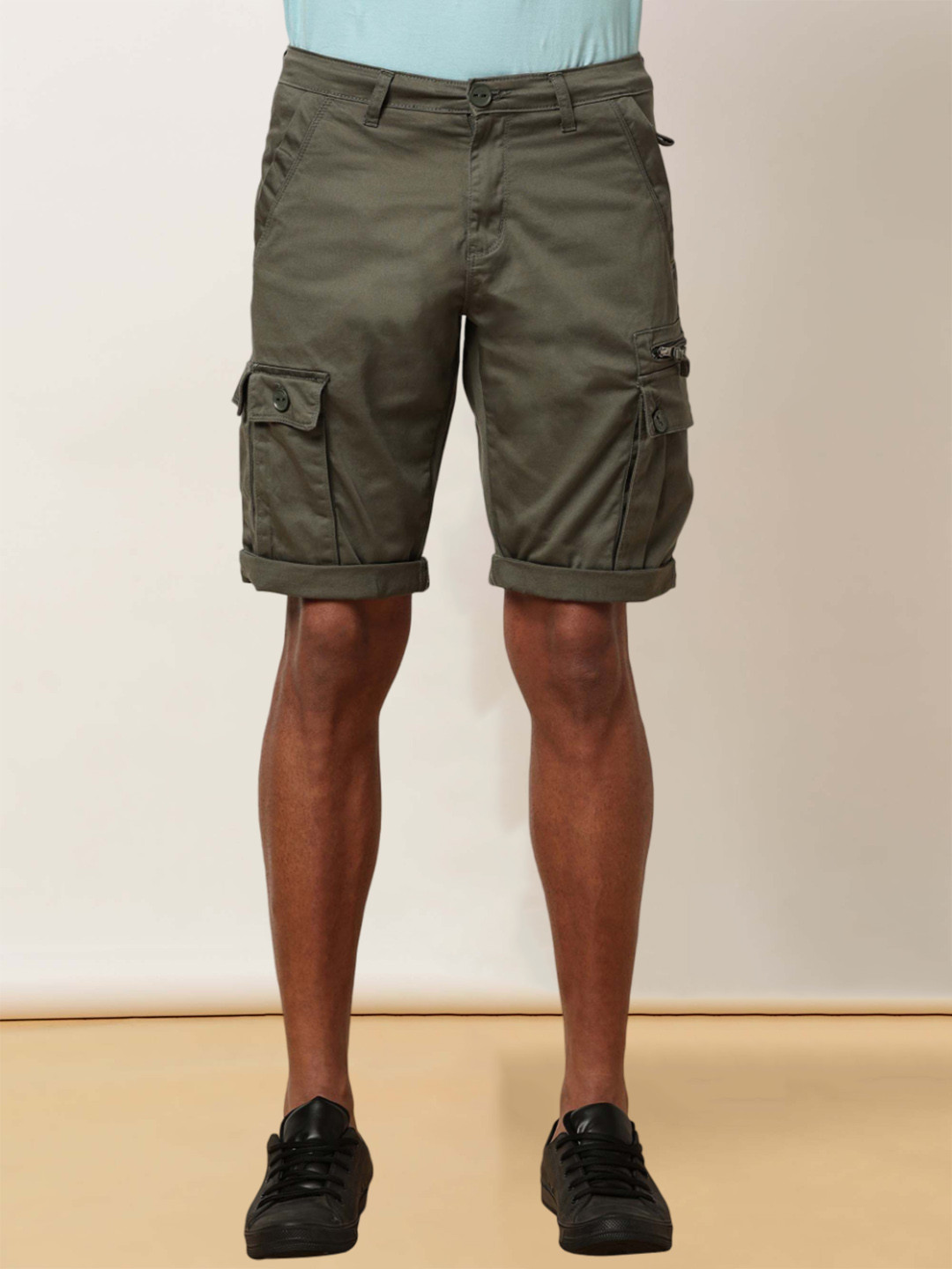 

beevee Men Regular Fit Mid-Rise Cargo Shorts, Green