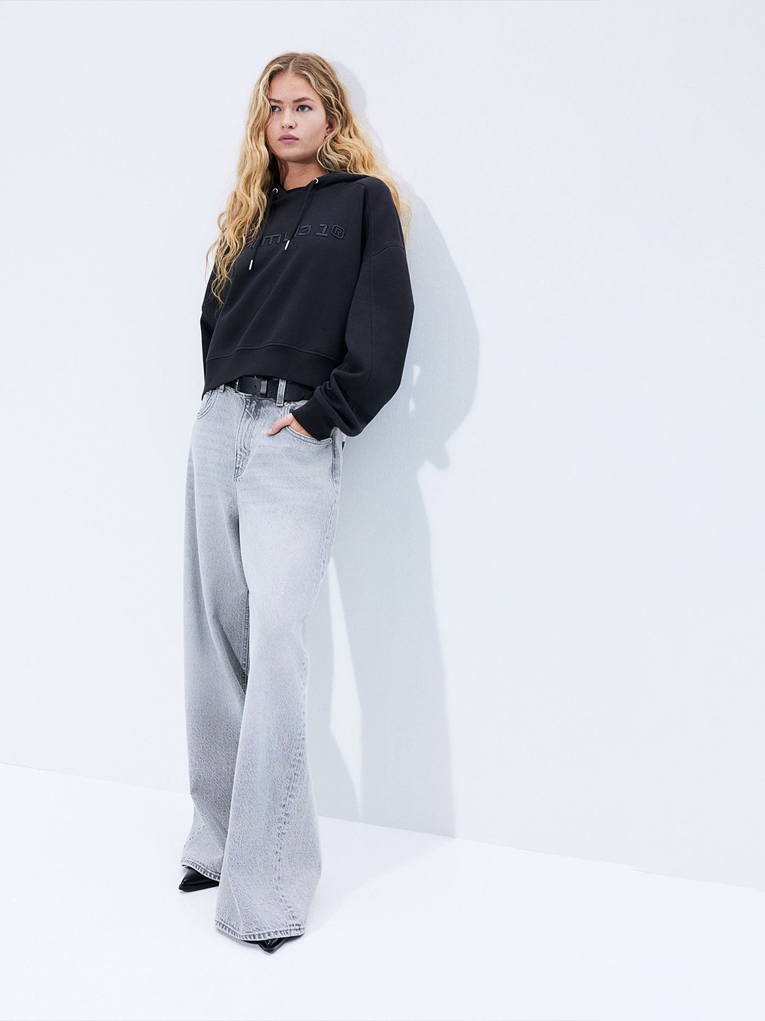 

H&M Women Oversized Embroidered Hoodie, Black