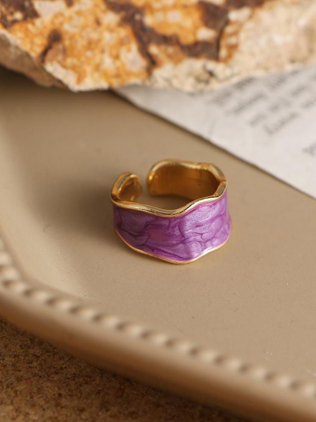 

YU FASHIONS Stainless Steel Gold-Plated Adjustable Finger Ring, Purple