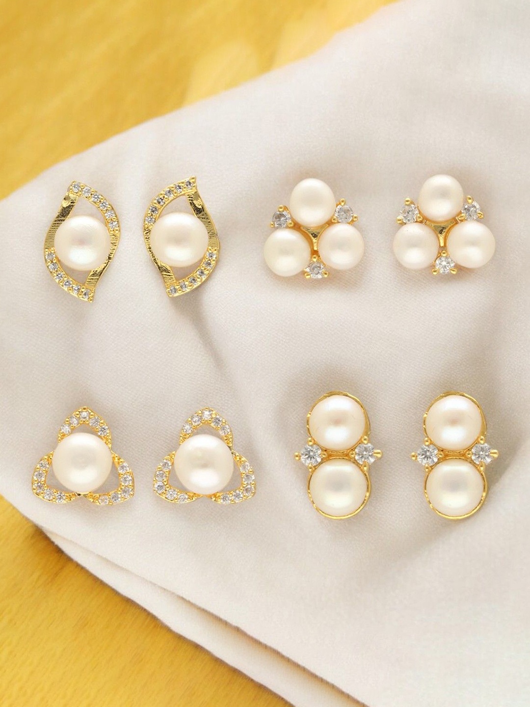 

Sri Jagdamba Pearls Dealer Set Of 4 Pearls Studs, Gold