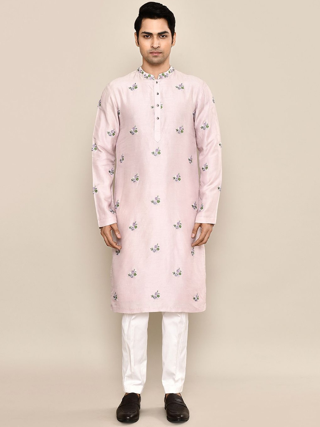 

Arihant Rai Sinha Mandarin Collar Floral Embroidered Thread Work Kurta with Trouser, Purple