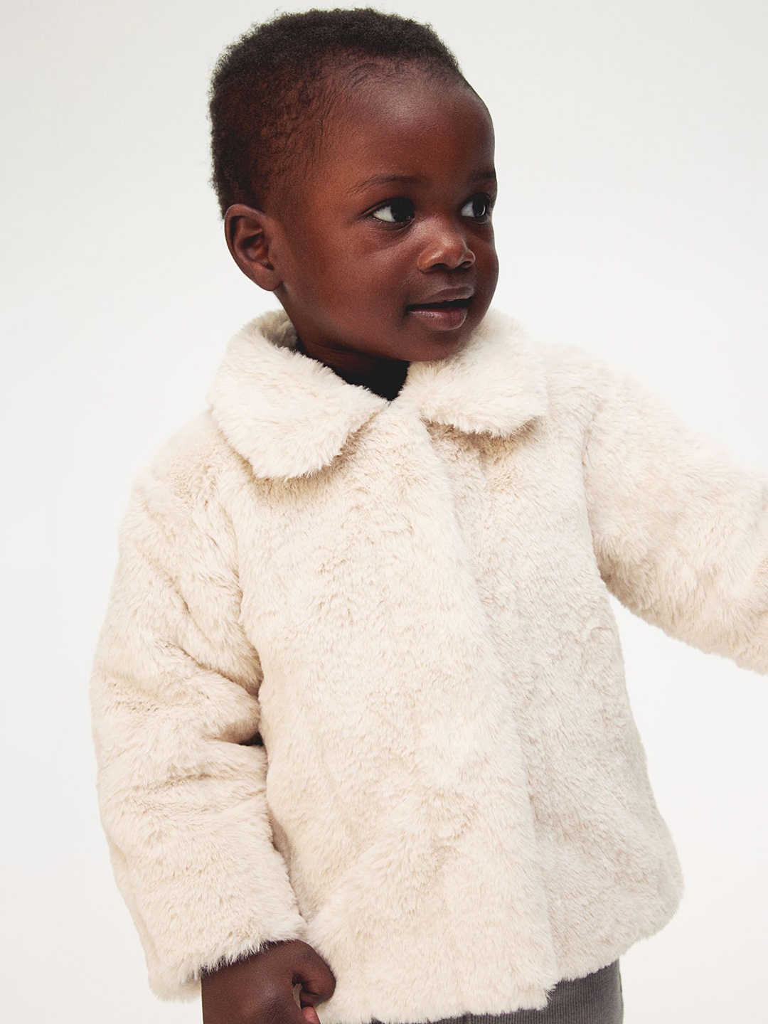 

H&M Infants Girls Fluffy Jackets, Beige