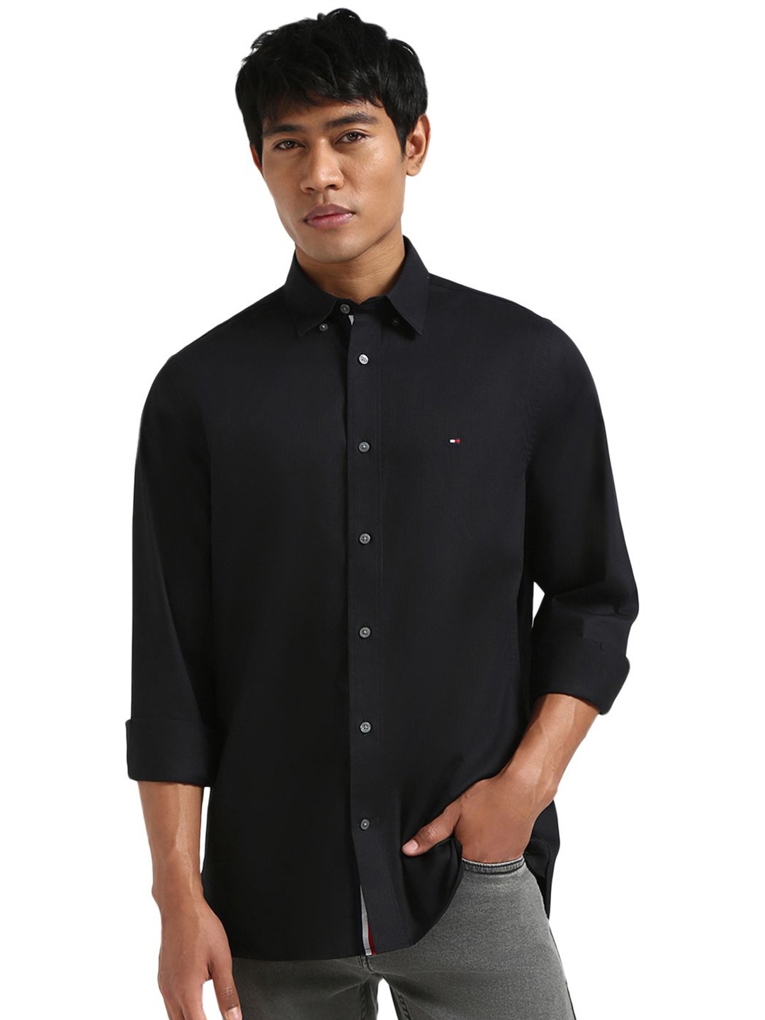 

Tommy Hilfiger Men Spread Collar Solid Cotton Casual Shirt, Black