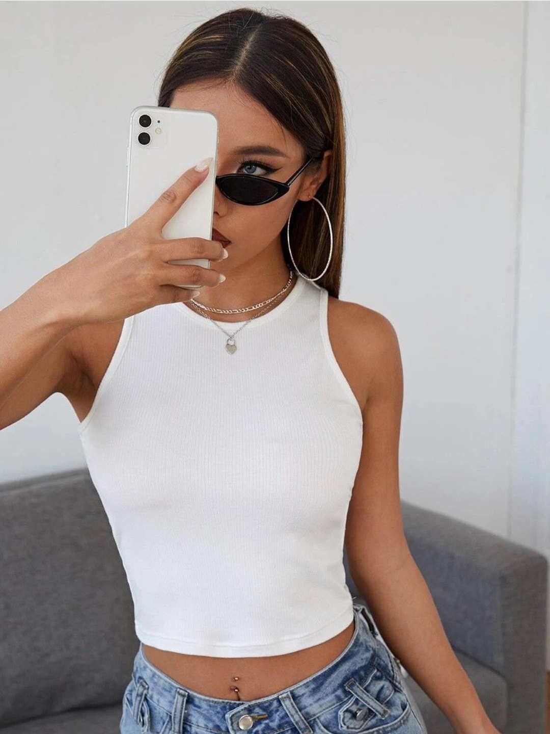 

BAESD Women Solid Round Neck Crop Top, White