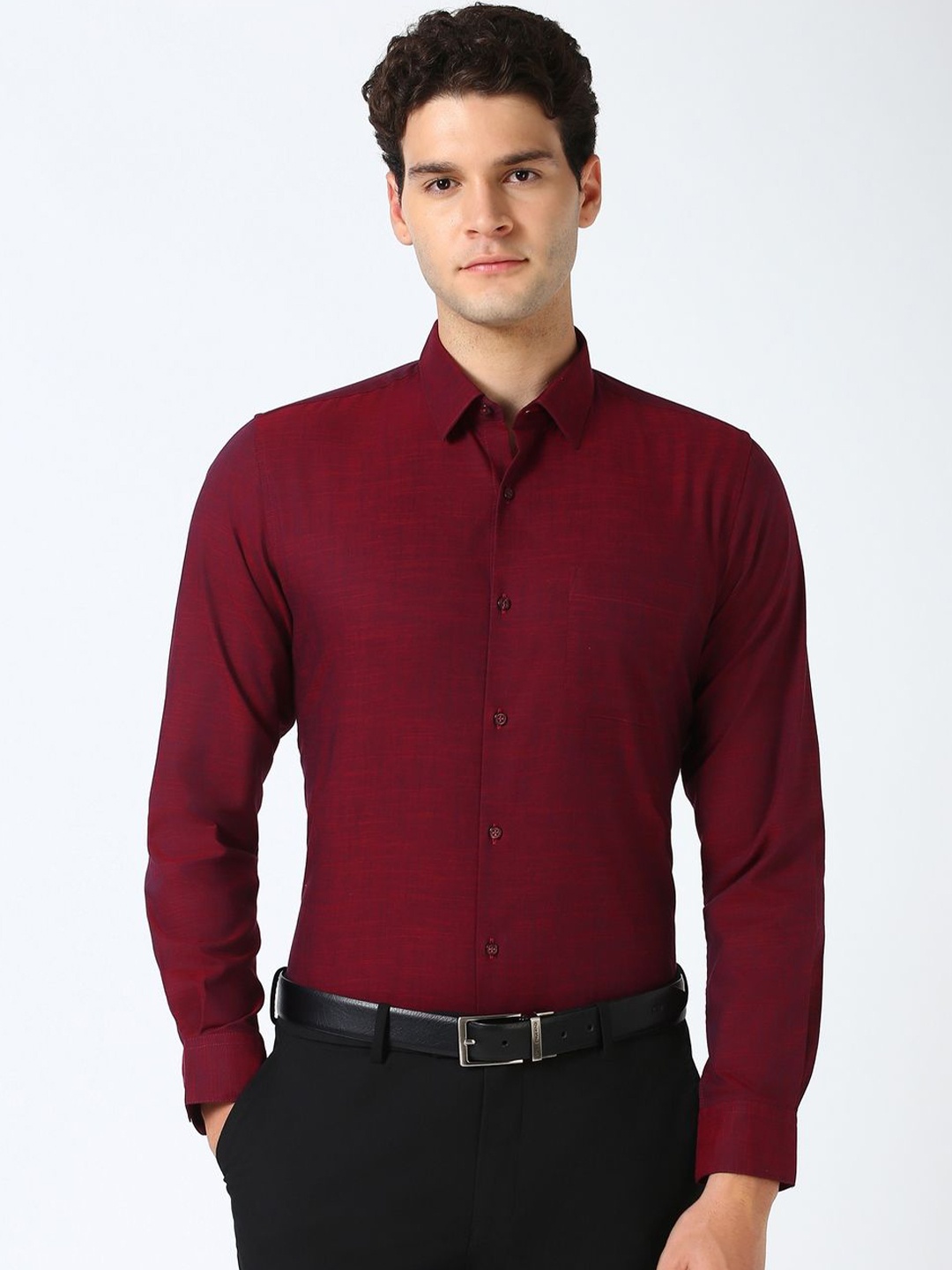 

Peter England Men Spread Collar Solid Cotton Slim Fit Casual Shirt, Maroon