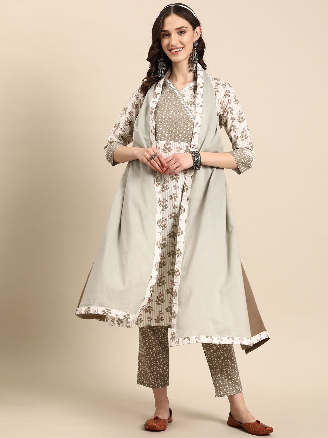 

SAHASIKA Floral Printed Kurta with Trouser & Dupatta, White