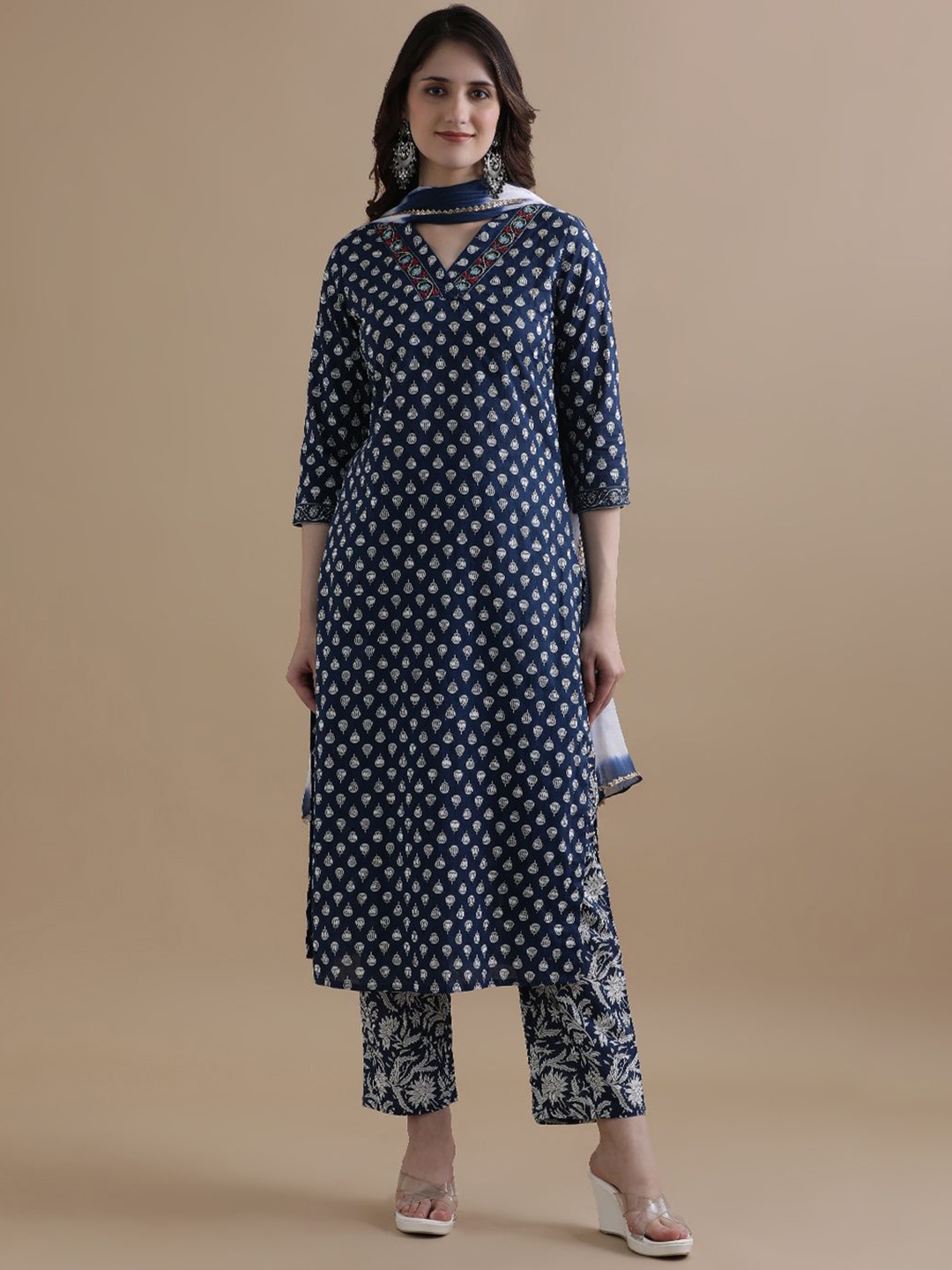 

Jaipur Kurti Floral Embroidered Beads and Stones Pure Cotton Kurta with Trouser & Dupatta, Navy blue