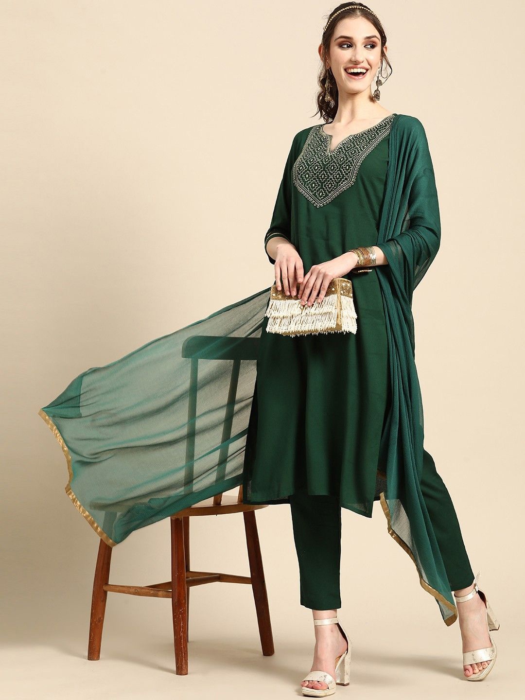 

SAHASIKA Geometric Embroidered Straigtht Kurta with Trousers & Dupatta, Green