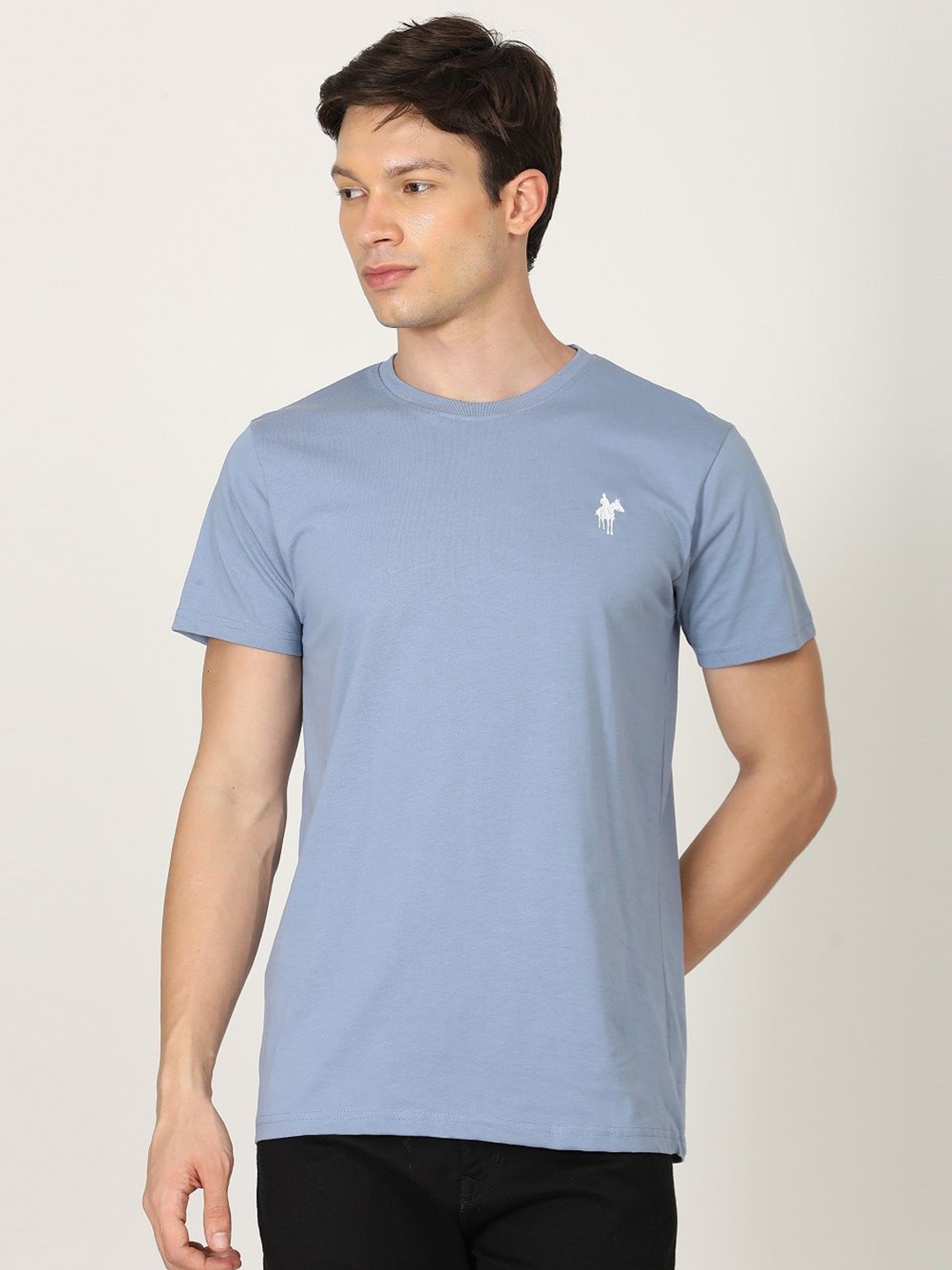 

Masculino Latino Men Solid Round Neck Cotton T-shirt, Blue