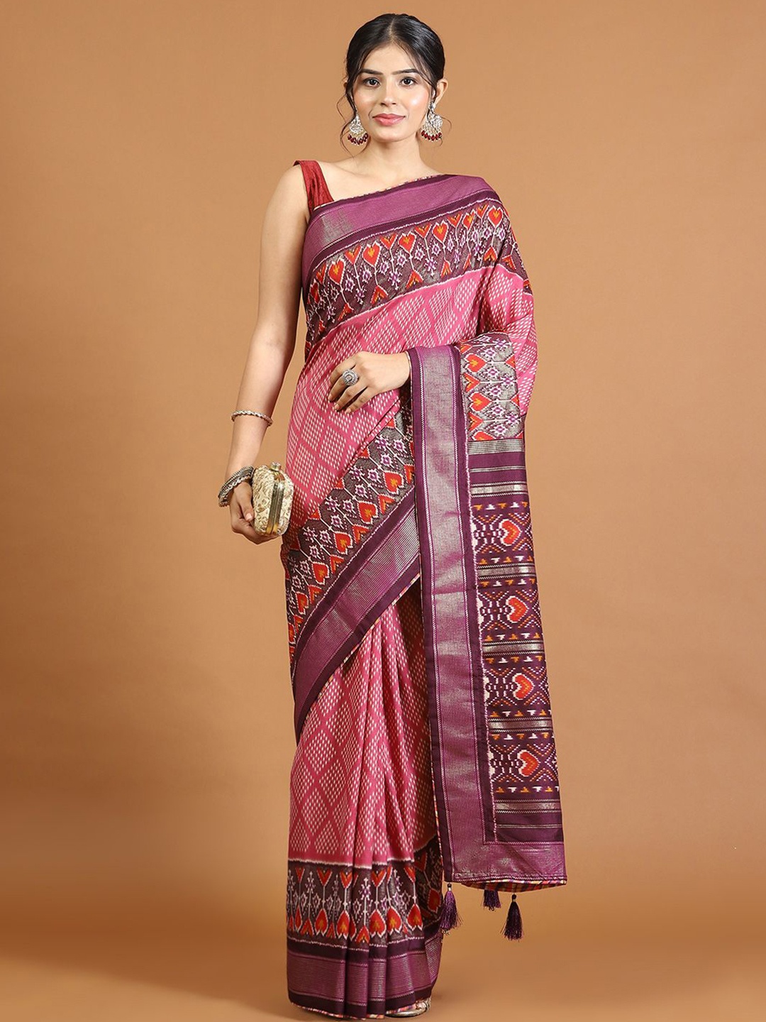 

Meena Bazaar Checked Printed Zari Saree, Pink