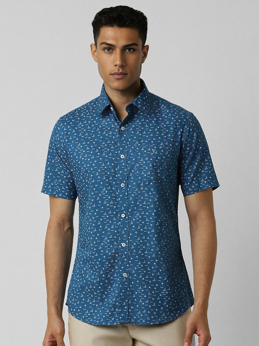 

Van Heusen Sport Men Slim Fit Opaque Printed Casual Shirt, Blue