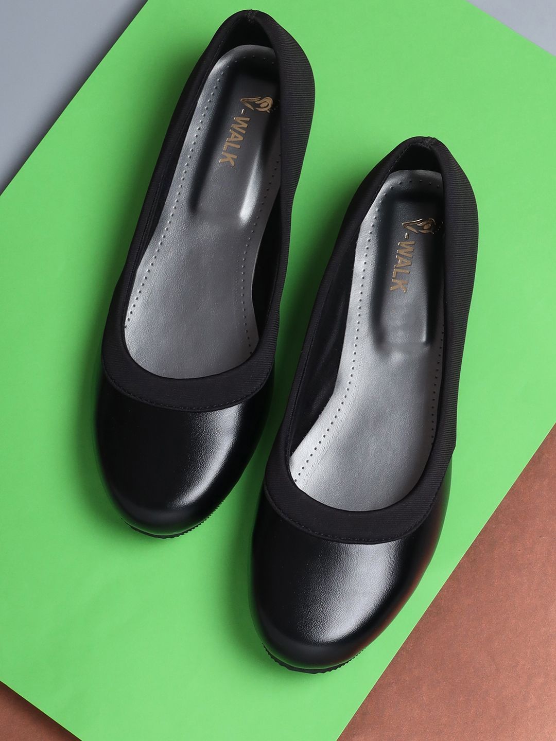 

V-WALK Women Round Toe Ballerinas, Black