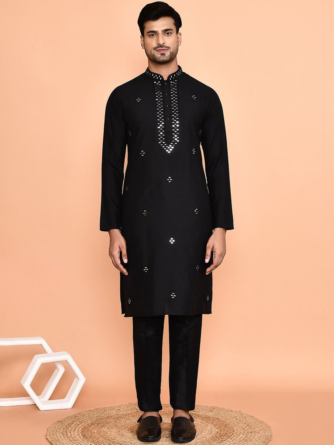 

Arihant Rai Sinha Geometric Embroidered Mirror Work Straight Kurta with Pyjamas, Black