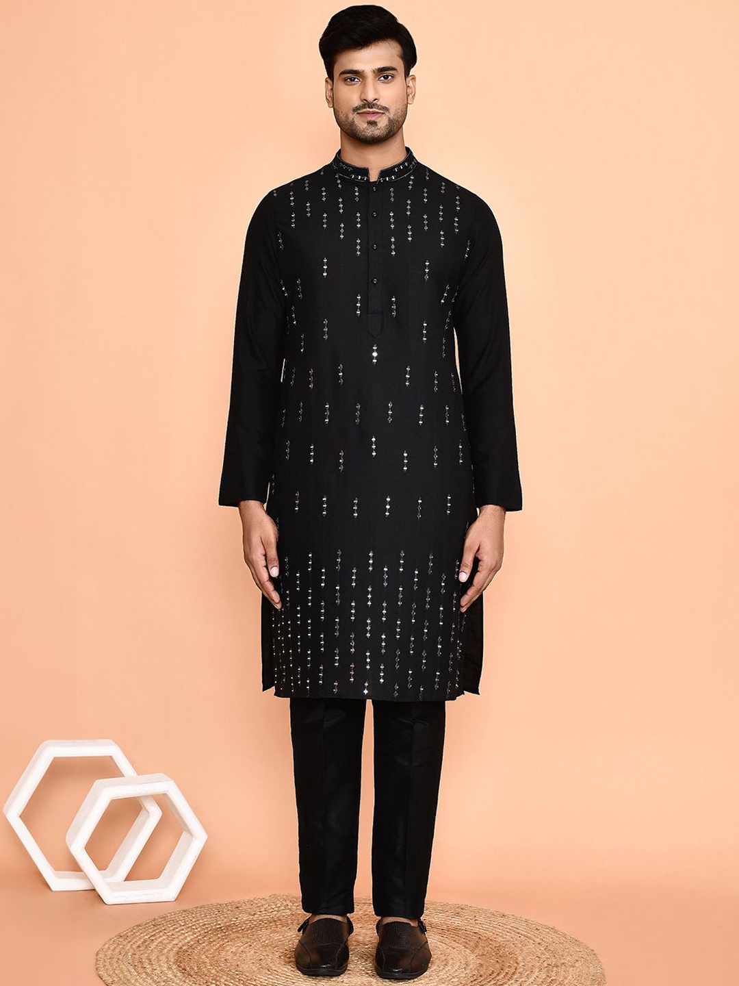 

Arihant Rai Sinha Geometric Embroidered Mirror Work Kurta With Trouser, Black