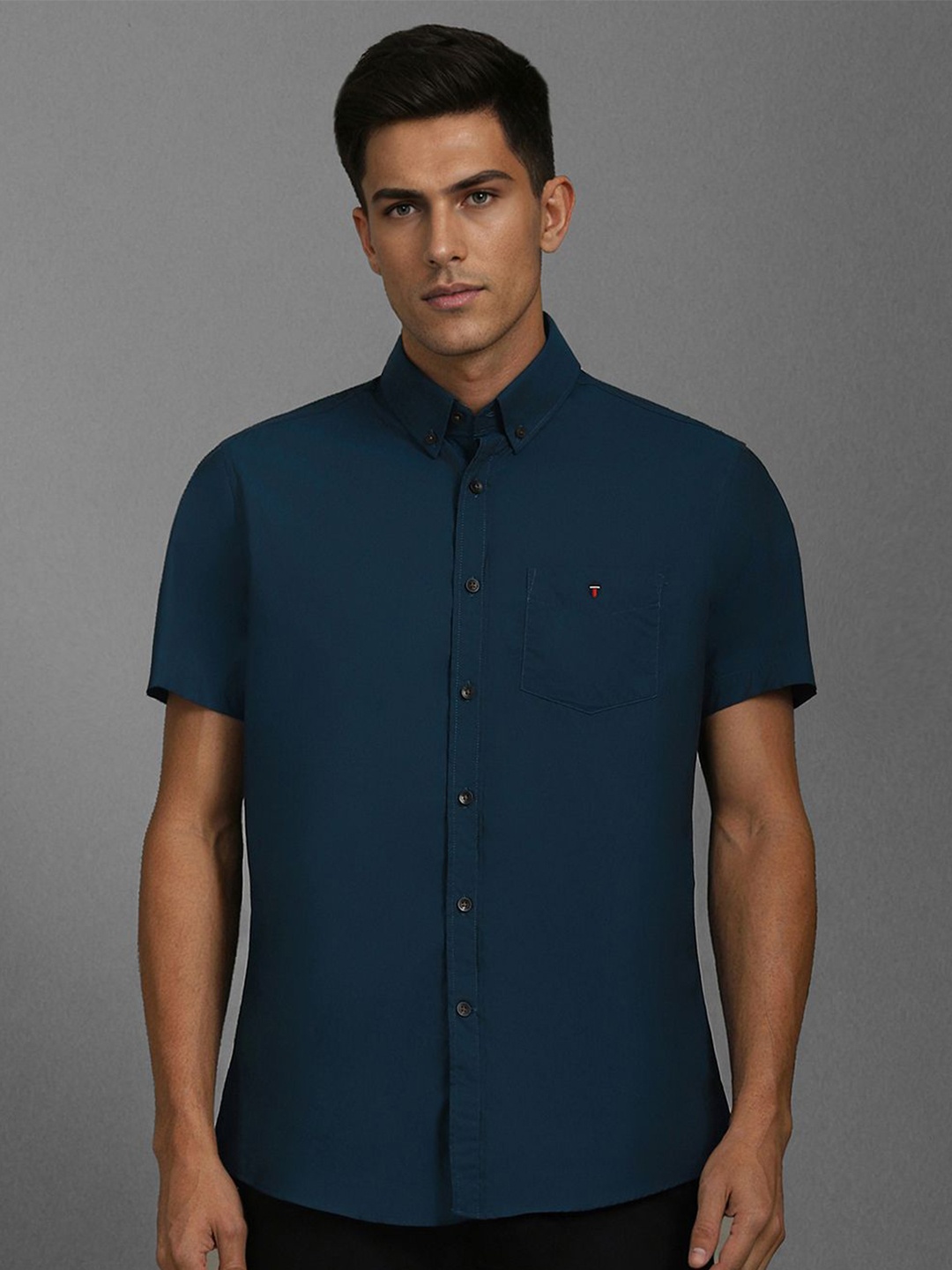 

Louis Philippe Sport Men Slim Fit Opaque Casual Shirt, Blue