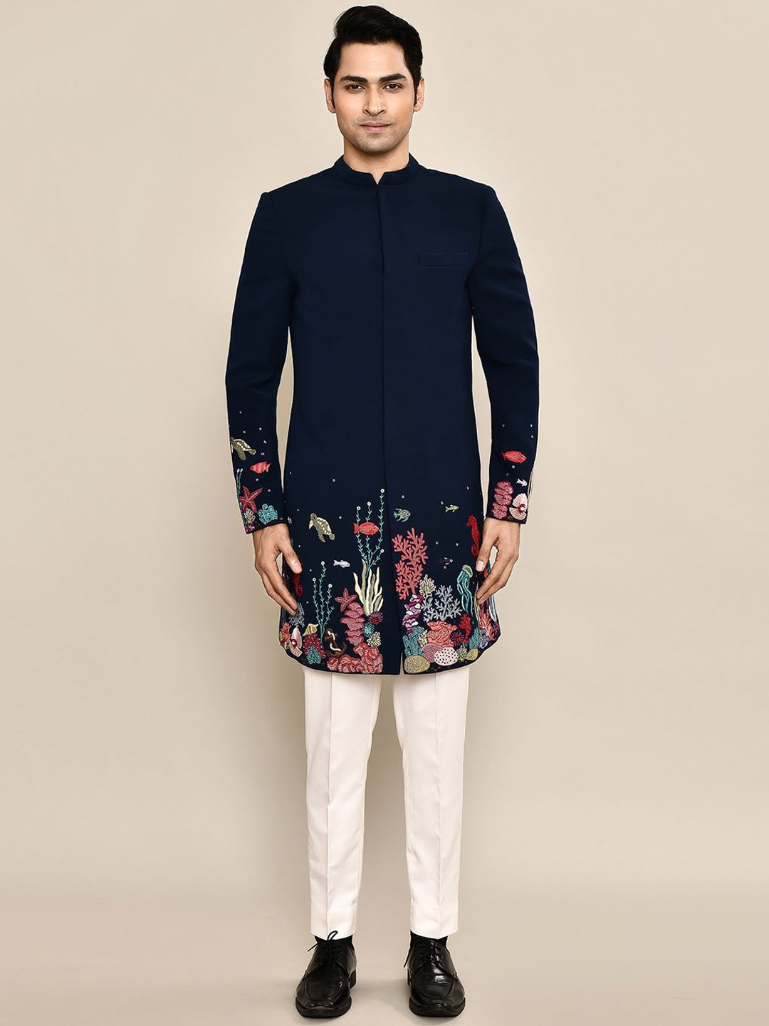 

Aryavir Malhotra Men Embroidered Sherwani Set, Navy blue
