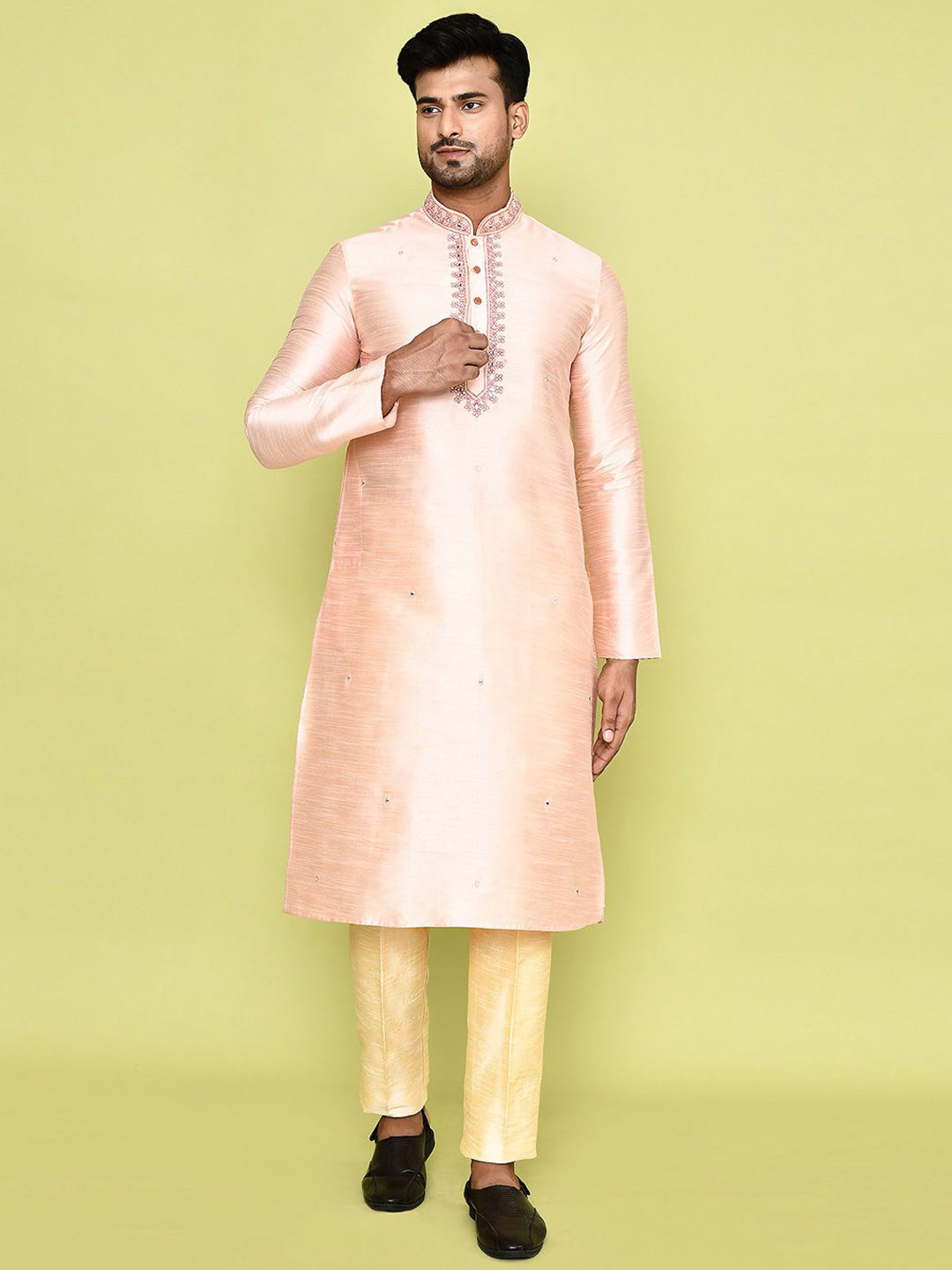 

Arihant Rai Sinha Ethnic Motifs Embroidered Straight Thread Work Kurta with Trouser, Pink