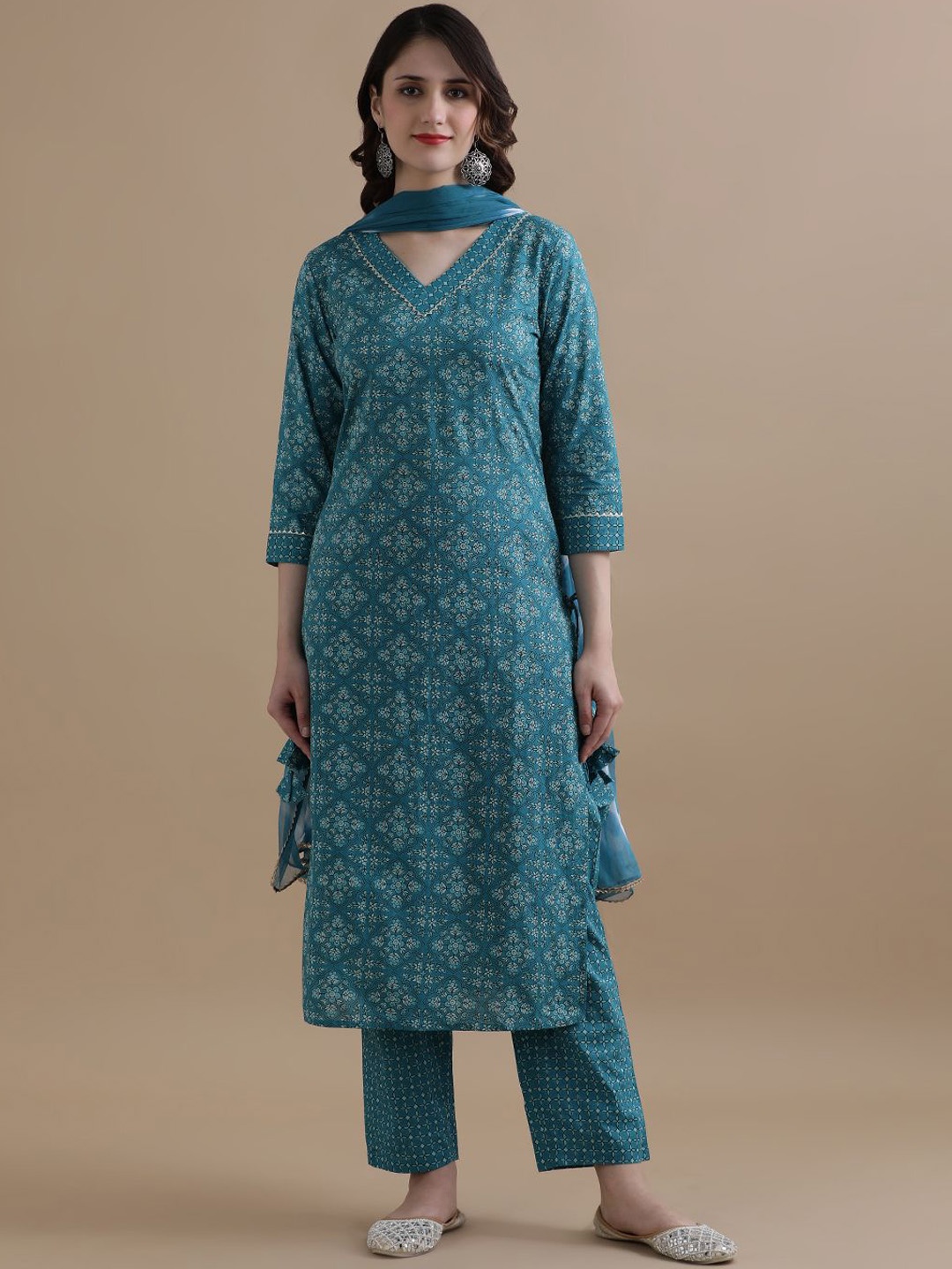 

Jaipur Kurti Floral Printed Gotta Patti Pure Cotton Kurta with Trouser & Dupatta, Blue