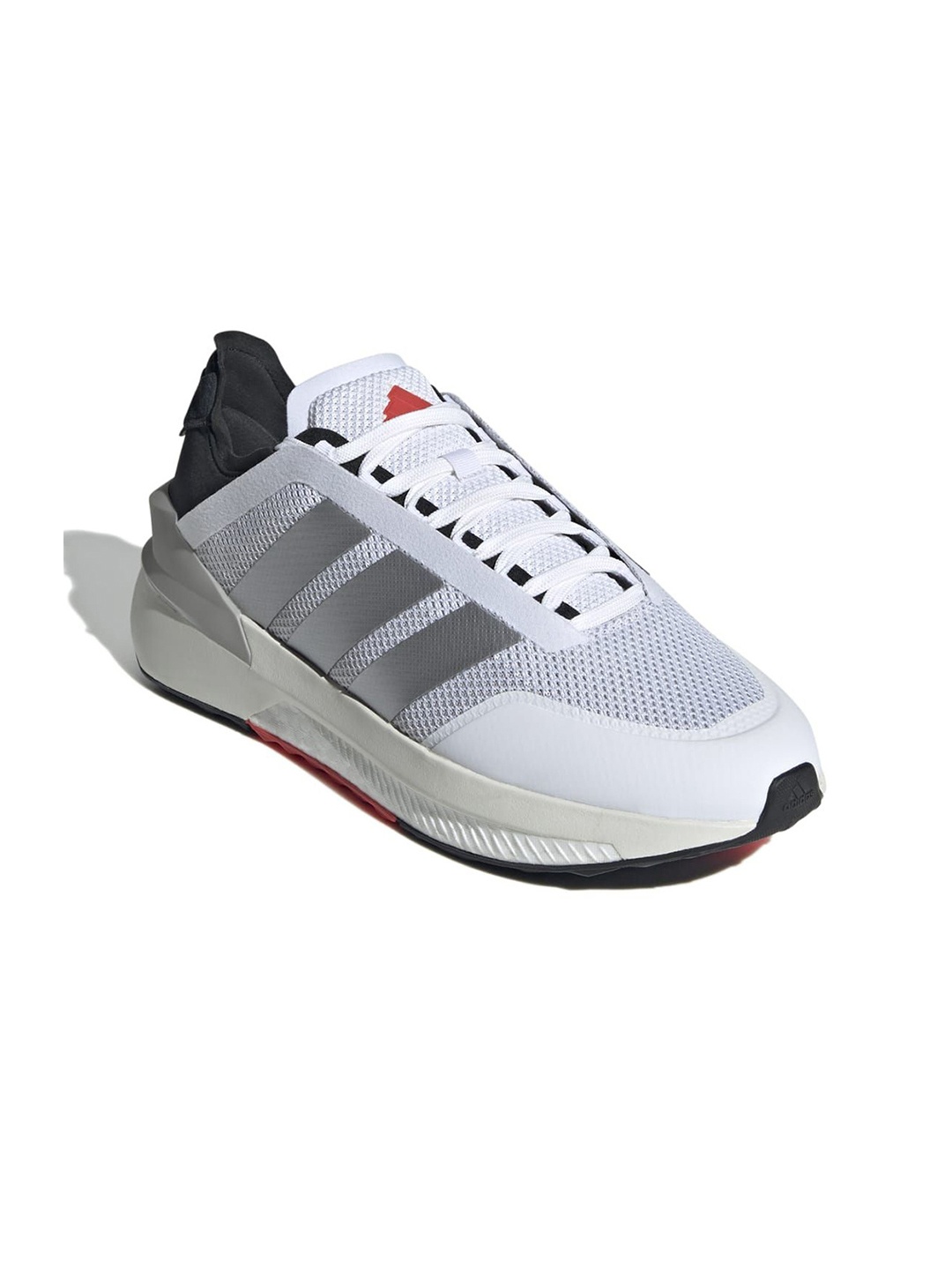 

ADIDAS Avryn Sports Shoes, White