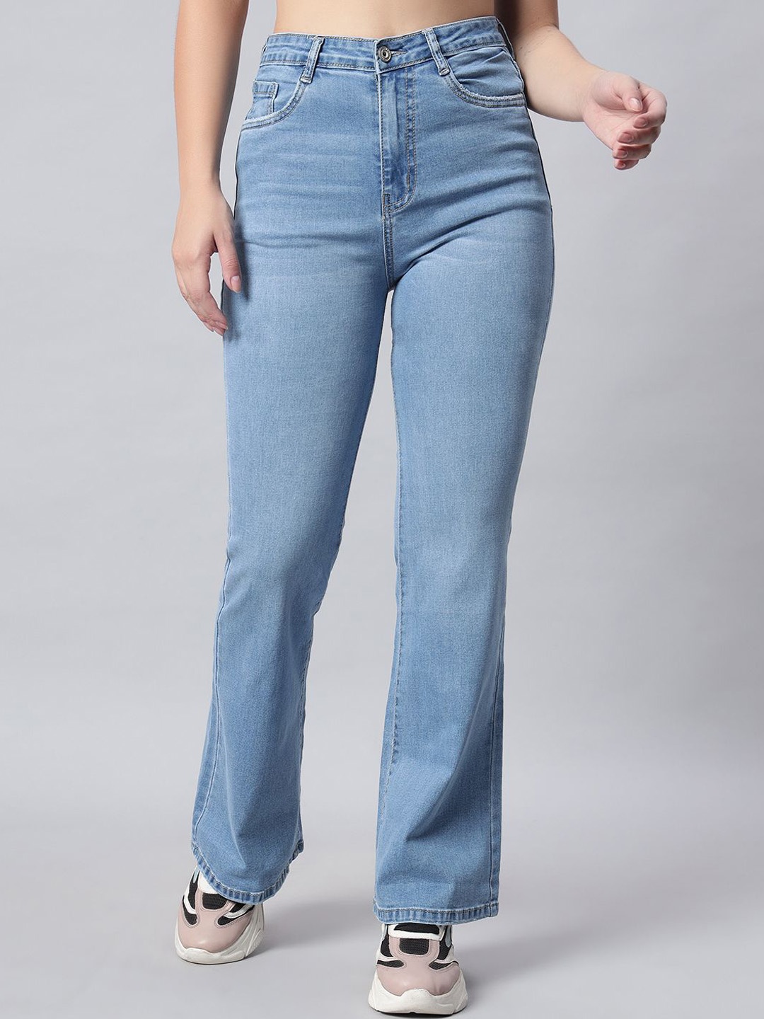 

AECK Women Cotton Whiskers and Chevrons Original Relaxed Fit Light Fade Jeans, Blue