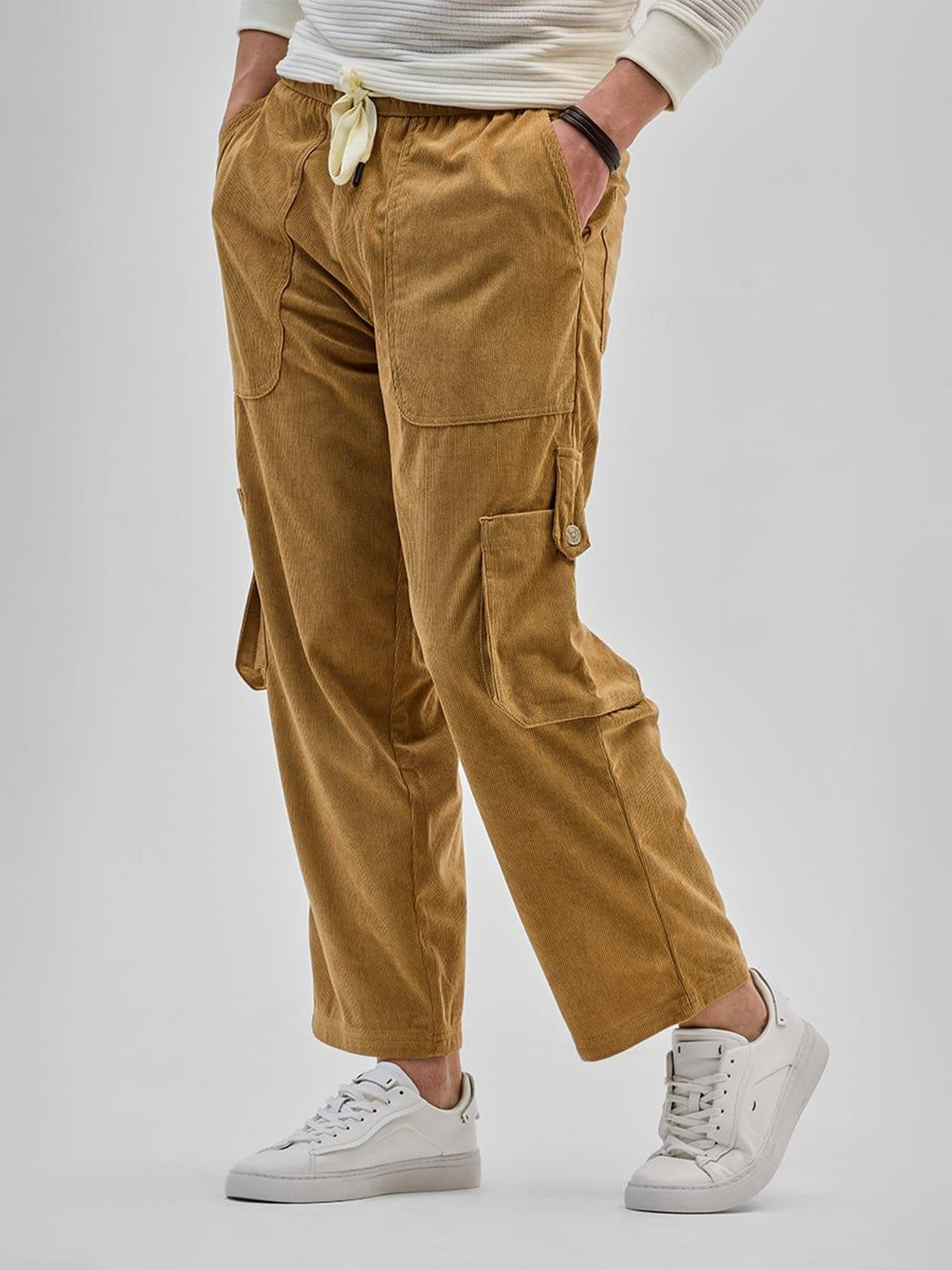 

Snitch Men Comfort Loose Fit Cargos Trousers, Brown