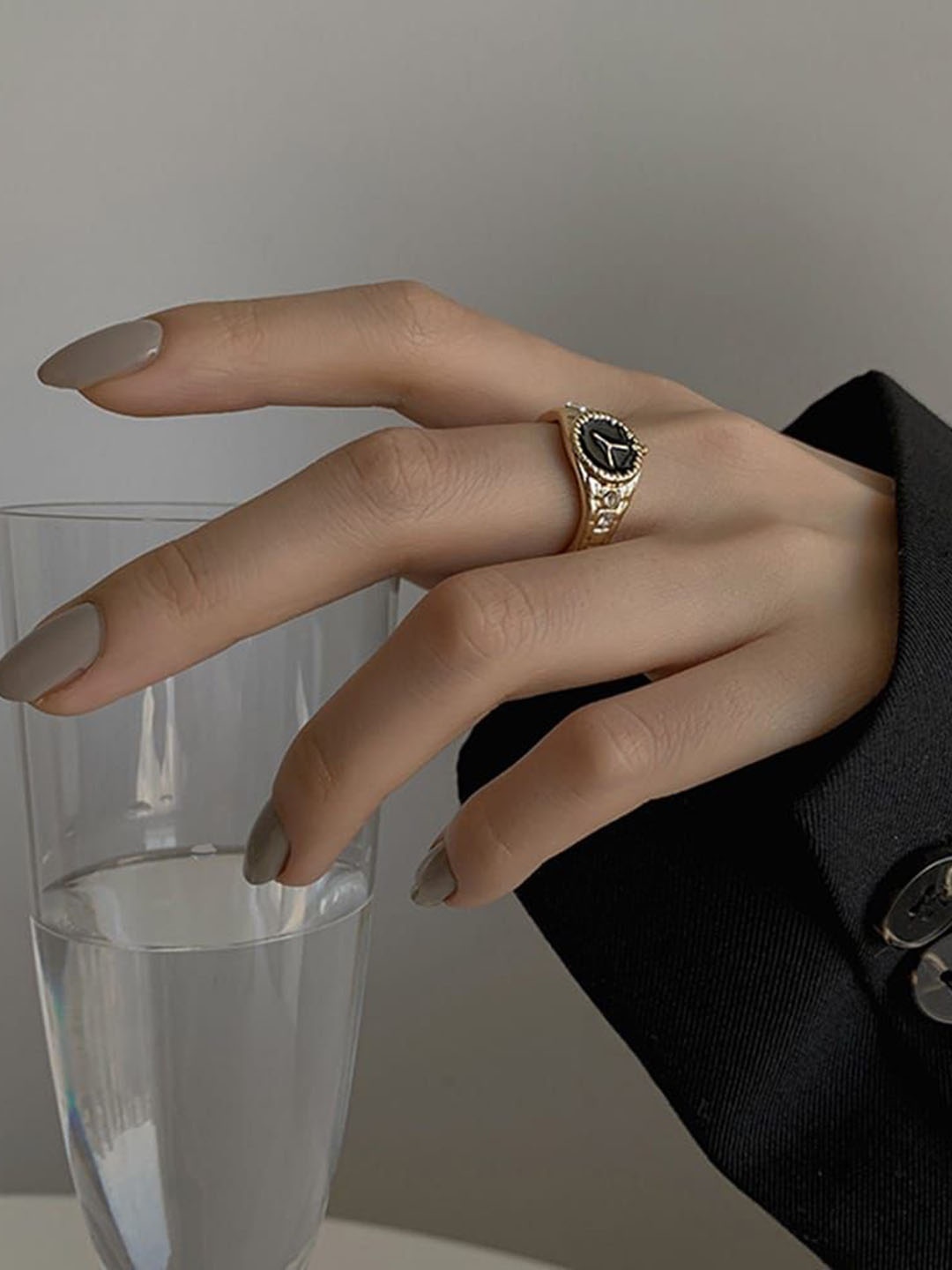 

YU FASHIONS Gold-Plated Stainless Steel Rhinestone-Studded Adjustable Finger Ring