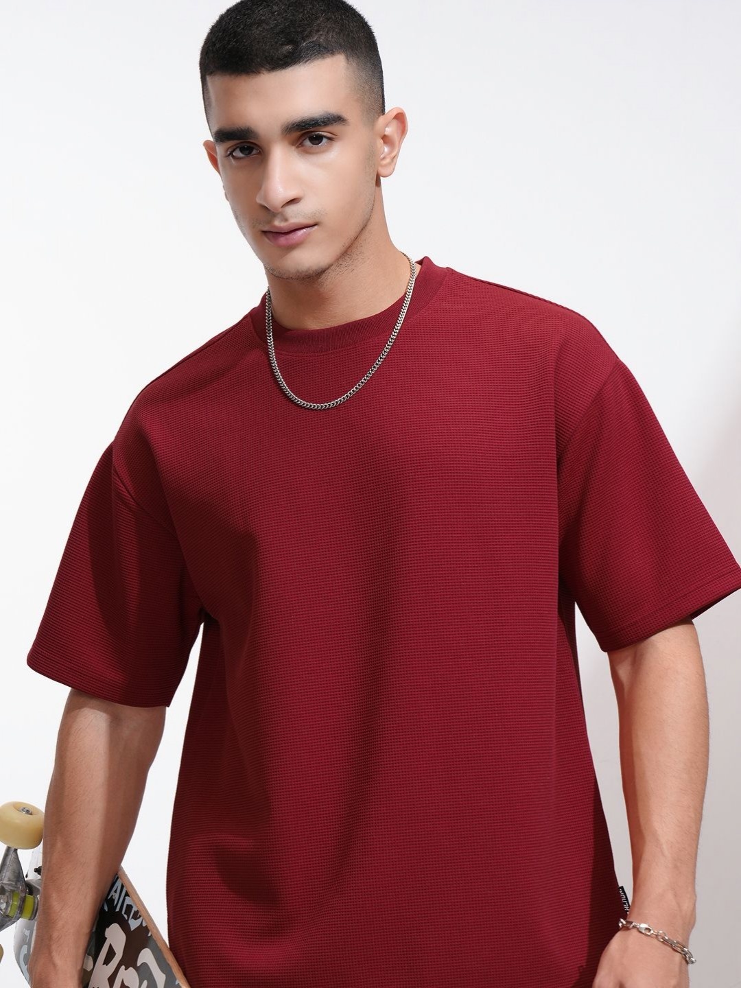 

HIGHLANDER Men Self Design Round Neck Relaxed Fit T-shirt, Maroon