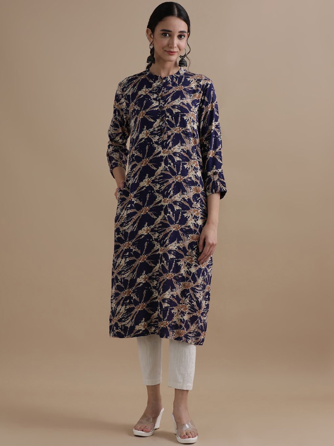 

Jaipur Kurti Mandarin Collar Floral Printed Straight Kurta, Navy blue