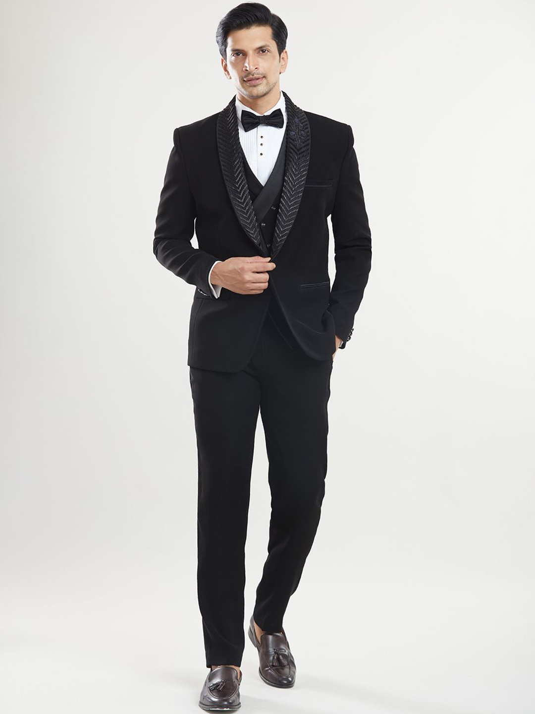 

Aryavir Malhotra Men Cotton Embroidered Neck 4 Piece Tuxedo Suit, Black