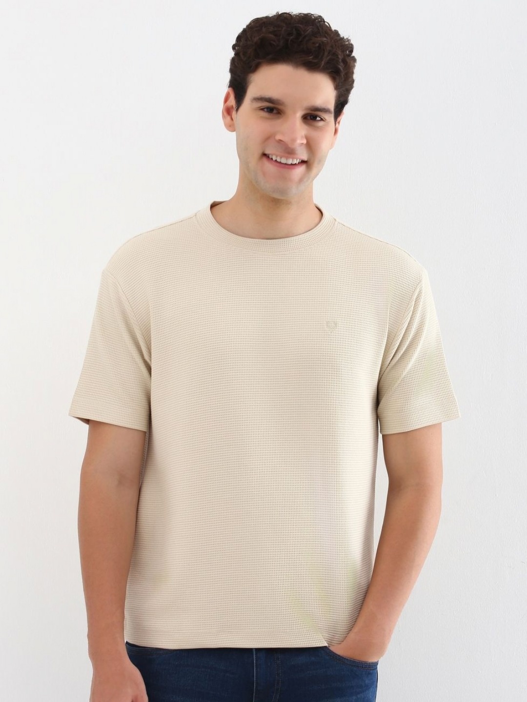 

Allen Solly Men T-shirt, Beige