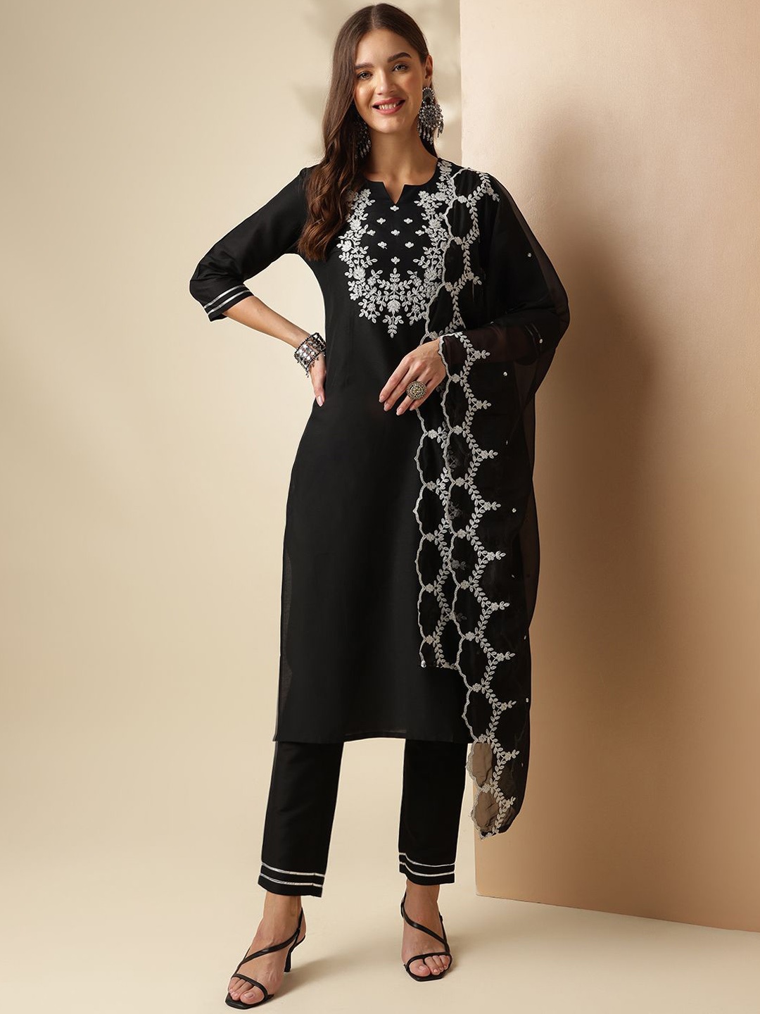 

Anouk Black Floral Embroidered Notch Neck Straight Kurta With Trousers & Dupatta