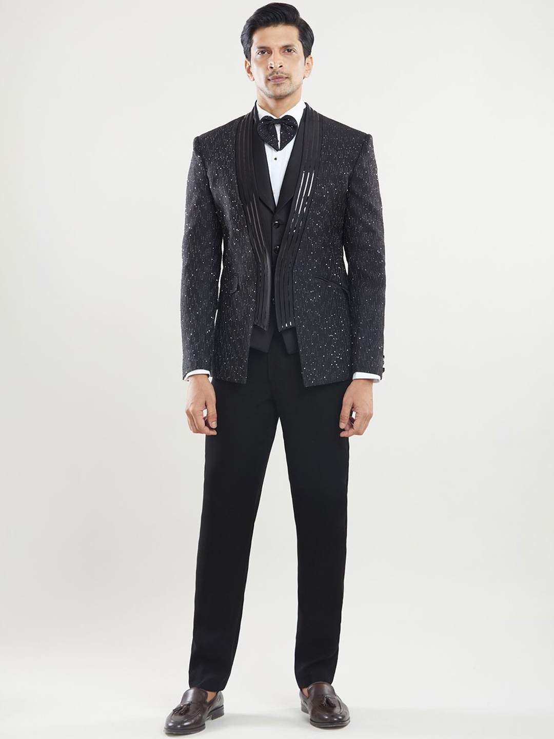 

Aryavir Malhotra Men 5 Piece Tuxedo Suits, Black