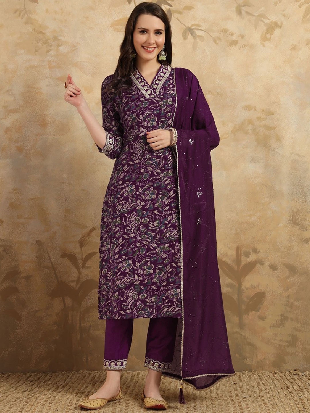 

Yara Creation Women Floral Embroidered Regular Thread Work Kurta with Trousers & With Dupatta, Purple