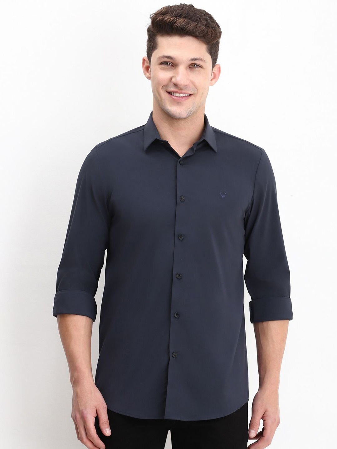 

Allen Solly Men Spread Collar Solid Slim Fit Casual Shirt, Navy blue